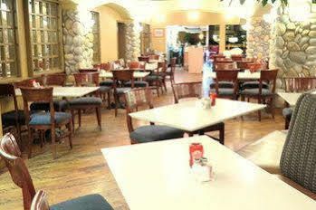 Coast Inn&conference Centre 3*