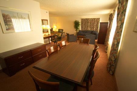 Coast & Conference Centre 3* Nisku
