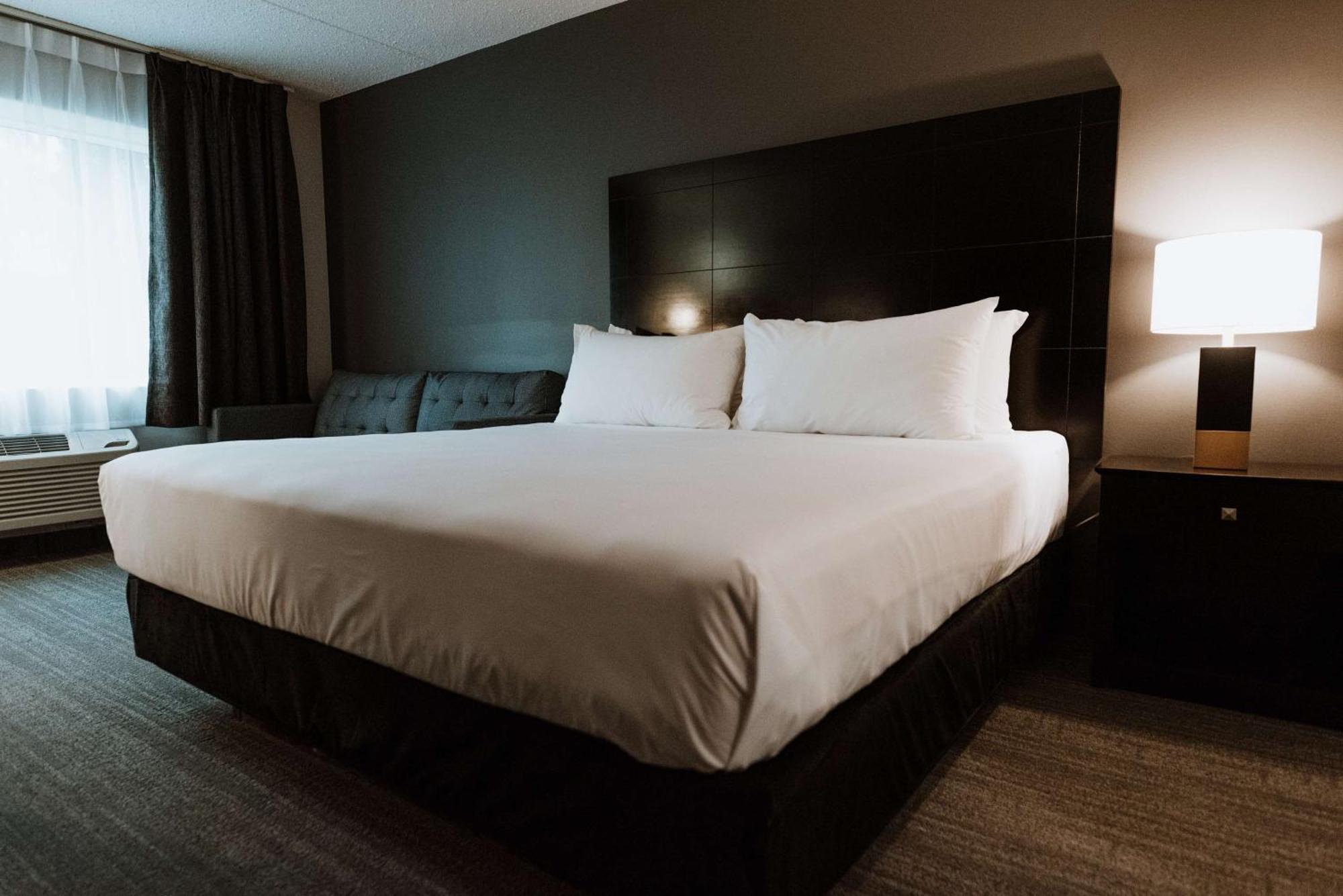 Coast & Conference Centre Hotel 3*