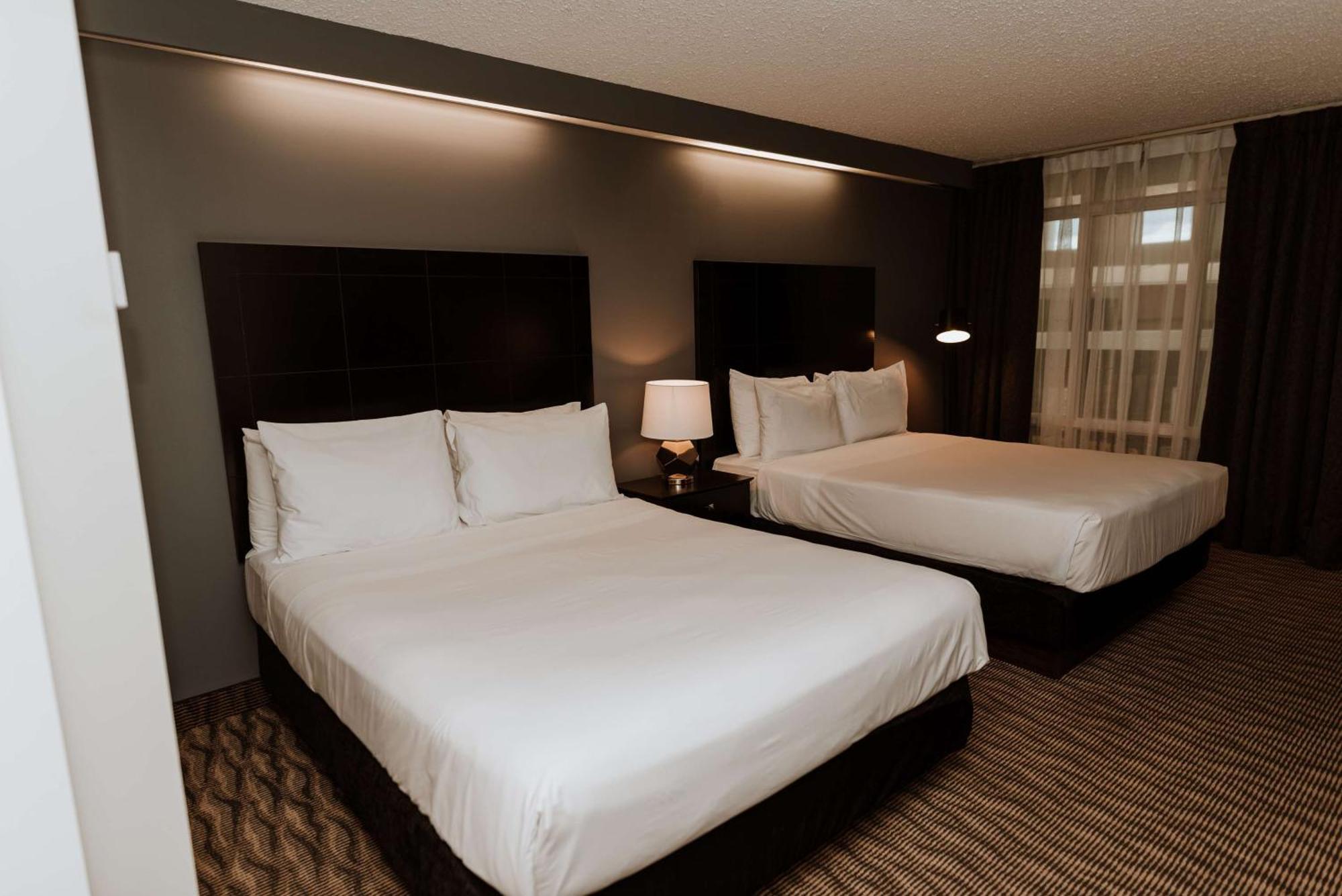Coast & Conference Centre 3*