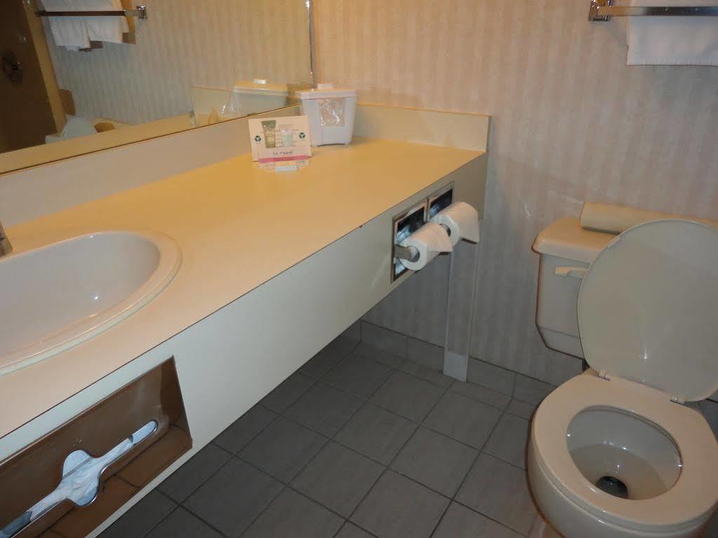 Hotel Coast & Conference Centre 3*