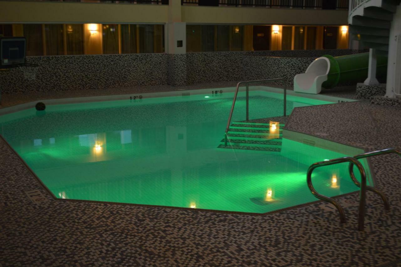 Hotel Coast & Conference Centre 3*