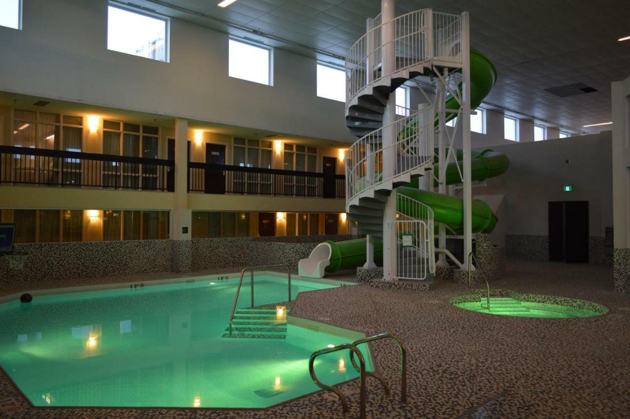 Coast & Conference Centre Hotel Nisku